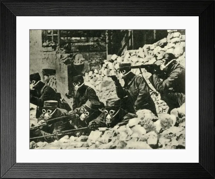 Framed Print : French soldiers wearing gas masks, First World War, c1915, (c1920). Creator: Unknown Framed Print : French soldiers wearing gas masks, First World War, c1915, (c1920). Creator: Unknown