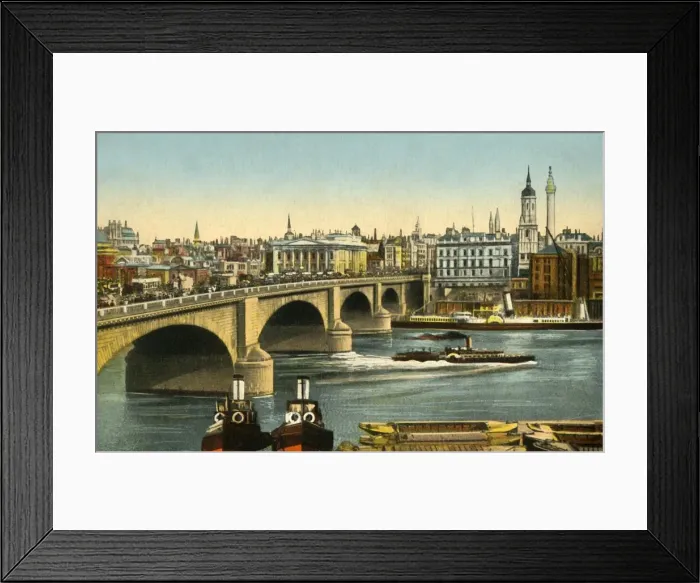 Framed Print : London Bridge, c1910. Creator: Unknown Framed Print : London Bridge, c1910. Creator: Unknown