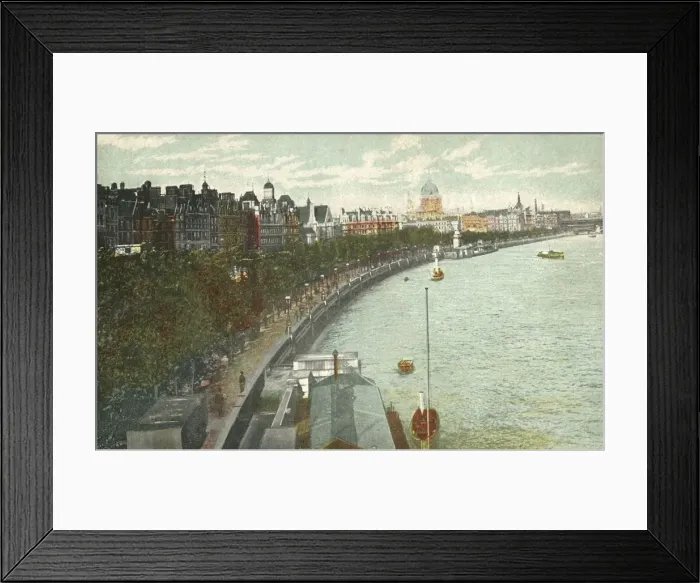 Framed Print : The Thames Embankment, London, c1915. Creator: Unknown Framed Print : The Thames Embankment, London, c1915. Creator: Unknown