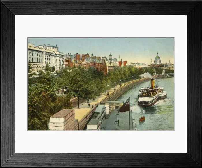 Framed Print : The Victoria Embankment, and steamship on the River Thames, London, c1910. Creator: Unknown Framed Print : The Victoria Embankment, and steamship on the River Thames, London, c1910. Creator: Unknown
