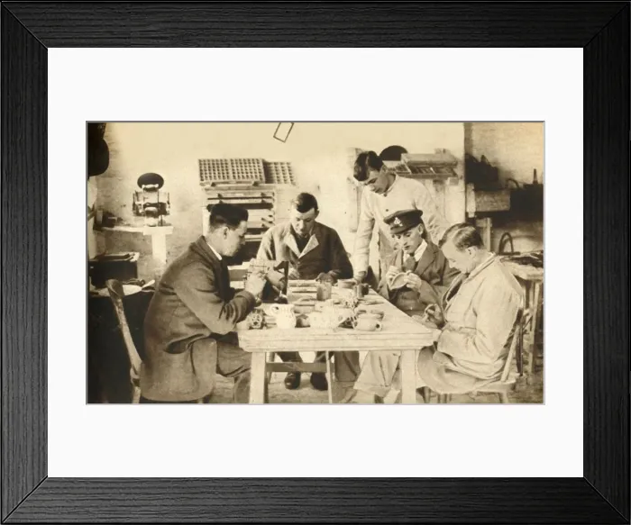 Framed Print : Wounded soldiers in pottery class... Devon, First World War, 1914-1918, (1933). Creator: Unknown Framed Print : Wounded soldiers in pottery class... Devon, First World War, 1914-1918, (1933). Creator: Unknown