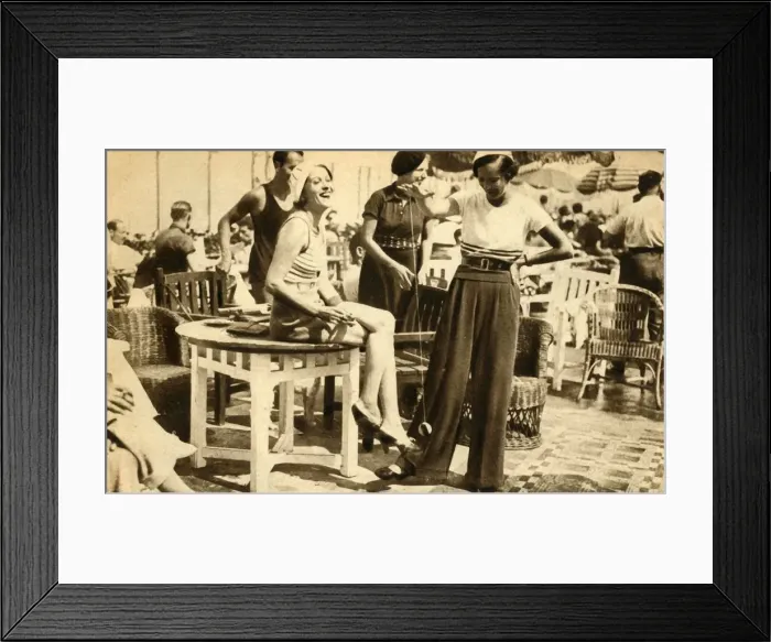 Framed Print : Women with yo-yos, 1932, (1933). Creator: Unknown Framed Print : Women with yo-yos, 1932, (1933). Creator: Unknown