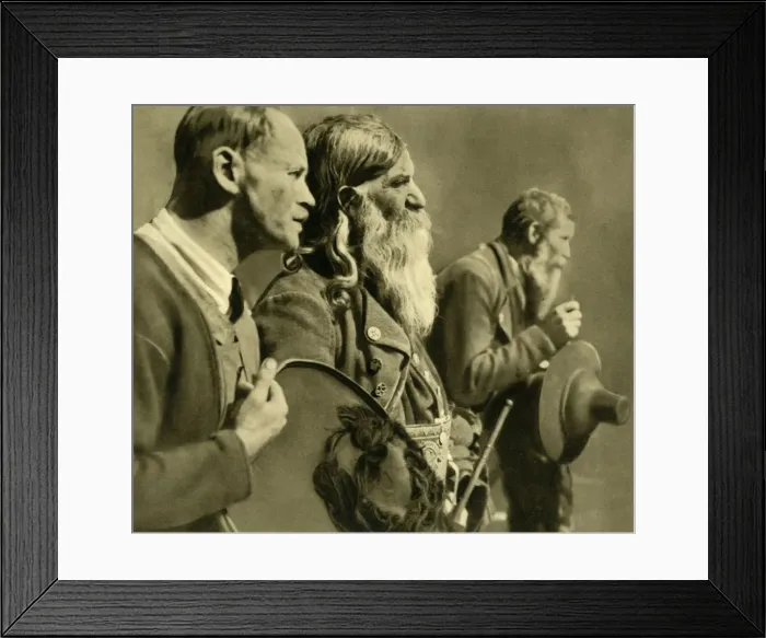 Framed Print : Riflemen praying, Tyrol, Austria, c1935. Creator: Unknown Framed Print : Riflemen praying, Tyrol, Austria, c1935. Creator: Unknown