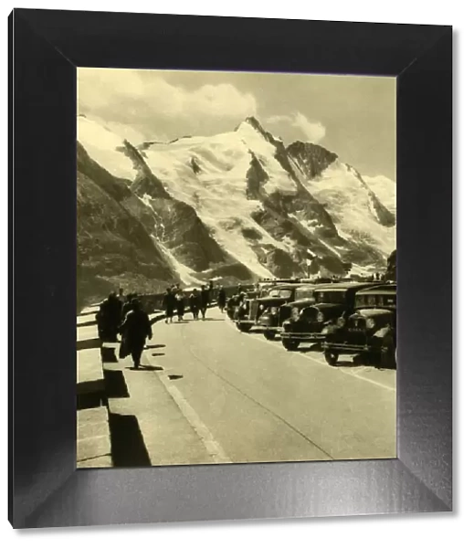 The Kaiser-Franz-Josefs-Hohe look-out point on the Grossglockner High Alpine Road