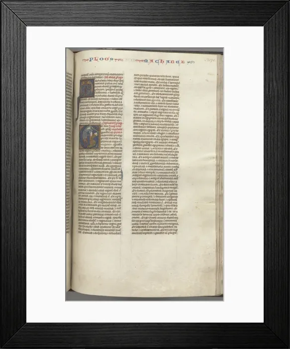 Framed Print : Fol. 370r, Maccabees I, historiated initial E, Mathathias slaying the idolatrous Jew, c Framed Print : Fol. 370r, Maccabees I, historiated initial E, Mathathias slaying the idolatrous Jew, c