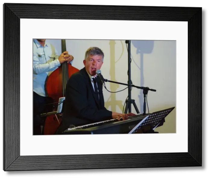 Framed Print : Neal Richardson, Splash Point Jazz, Eastbourne, East Sussex, UK, 28 Aug 2019. Creator Framed Print : Neal Richardson, Splash Point Jazz, Eastbourne, East Sussex, UK, 28 Aug 2019. Creator