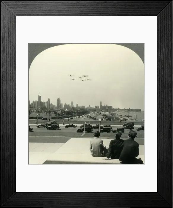 Framed Print : Chicagos Skyline and Lake Shore Drive, Looking N. from Entrance of Field Museum in Grant Park Framed Print : Chicagos Skyline and Lake Shore Drive, Looking N. from Entrance of Field Museum in Grant Park