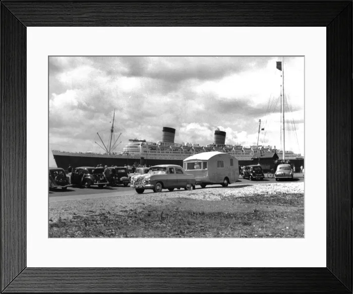 Framed Print : 1952 Ford Zephyr towing Winchester Pipit caravan Queen Elizabeth in B / g Creator: Unknown Framed Print : 1952 Ford Zephyr towing Winchester Pipit caravan Queen Elizabeth in B / g Creator: Unknown