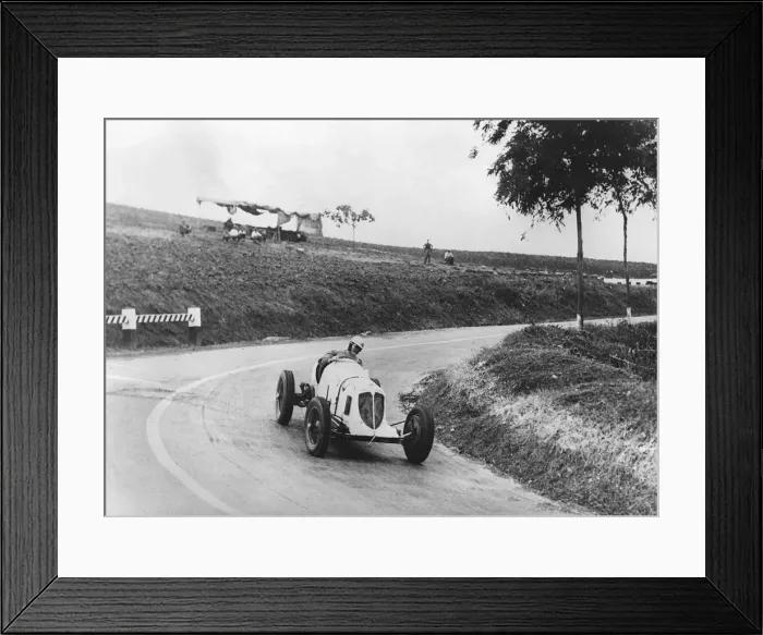 Framed Print : Maserati-Straight 8CM 2. 9, Whitney Straight, Pescara Coppa Acerbo 1934. Creator: Unknown Framed Print : Maserati-Straight 8CM 2. 9, Whitney Straight, Pescara Coppa Acerbo 1934. Creator: Unknown