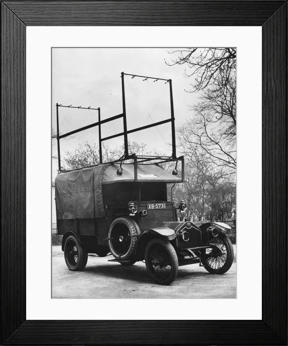 Framed Print : 1918 Crossley 25-30hp Met Police van, used by Flying Squad. Creator: Unknown Framed Print : 1918 Crossley 25-30hp Met Police van, used by Flying Squad. Creator: Unknown