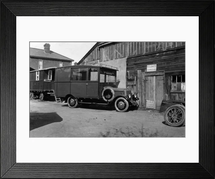 Framed Print : 1922 Armstrong Siddeley 18hp camper conversion by Hutchings. Creator: Unknown