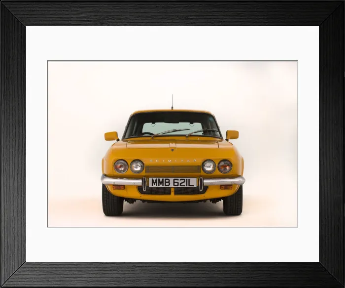 Framed Print : 1972 Reliant Scimitar GTE. Creator: Unknown Framed Print : 1972 Reliant Scimitar GTE. Creator: Unknown