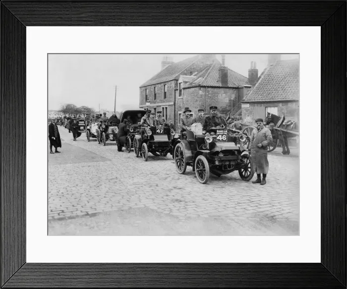 Framed Print : 1900 Thousand Mile Trial, leaving Edinburgh. Creator: Unknown Framed Print : 1900 Thousand Mile Trial, leaving Edinburgh. Creator: Unknown