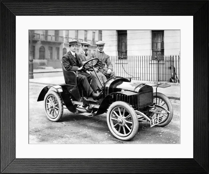 Framed Print : 1906 Delage 6hp, sold in Britain as the Friswell Baby. Creator: Unknown Framed Print : 1906 Delage 6hp, sold in Britain as the Friswell Baby. Creator: Unknown