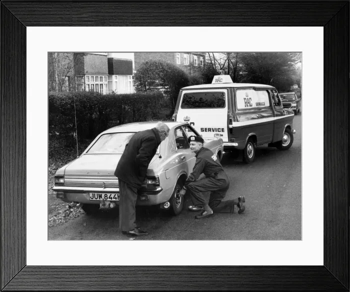 Framed Print : R. A. C. breakdown assistance to 1973 Ford Cortina. Creator: Unknown Framed Print : R. A. C. breakdown assistance to 1973 Ford Cortina. Creator: Unknown