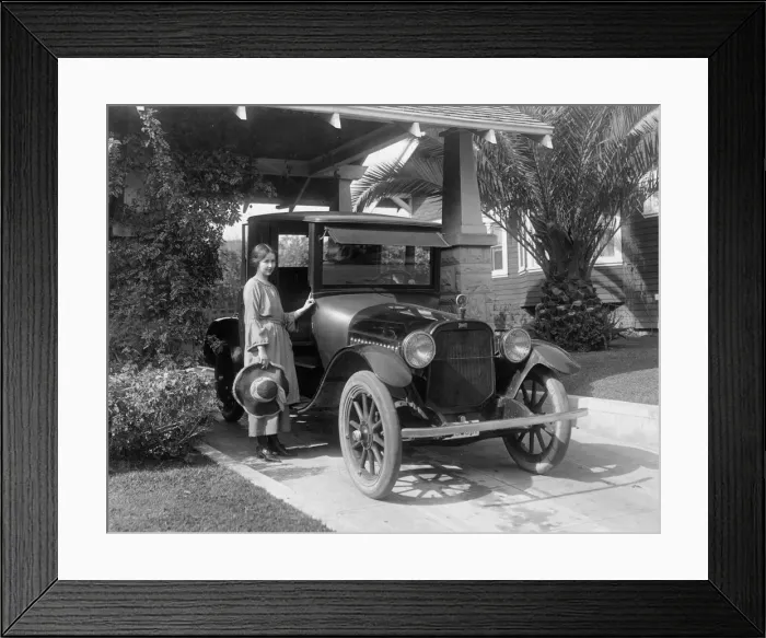 Framed Print : Chandler Six with actress Helen Jerome Eddy. Creator: Unknown Framed Print : Chandler Six with actress Helen Jerome Eddy. Creator: Unknown