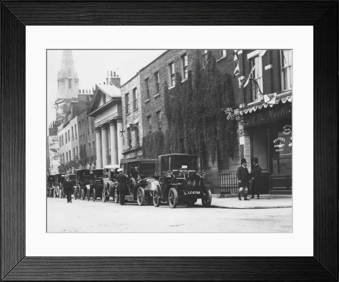 Framed Print : 1907 Electromobile taxi. Creator: Unknown Framed Print : 1907 Electromobile taxi. Creator: Unknown