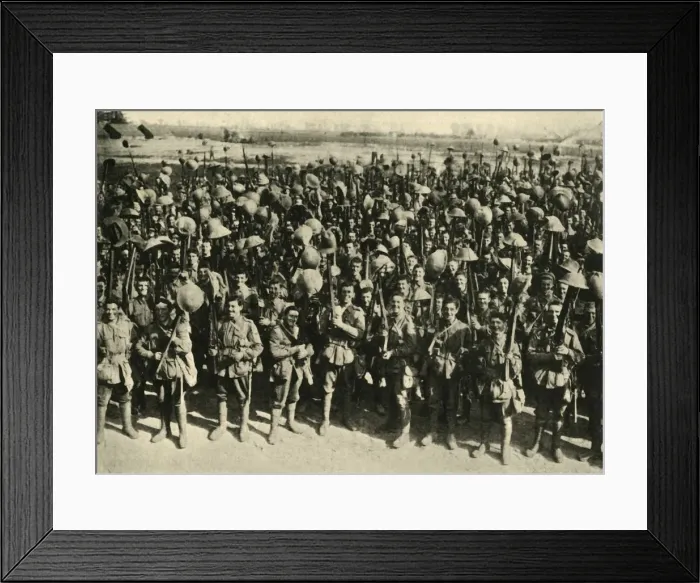 Framed Print : Australian soldiers on the Western Front, First World War, 1917, (c1920). Creator: Unknown Framed Print : Australian soldiers on the Western Front, First World War, 1917, (c1920). Creator: Unknown