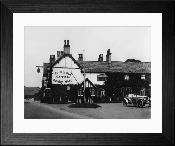 Framed Print : Old Bell Hotel, Barnby Moor, A1 Great North Road, 1913 Vauxhall 30 / 98 parked. Creator: Unknown Framed Print : Old Bell Hotel, Barnby Moor, A1 Great North Road, 1913 Vauxhall 30 / 98 parked. Creator: Unknown