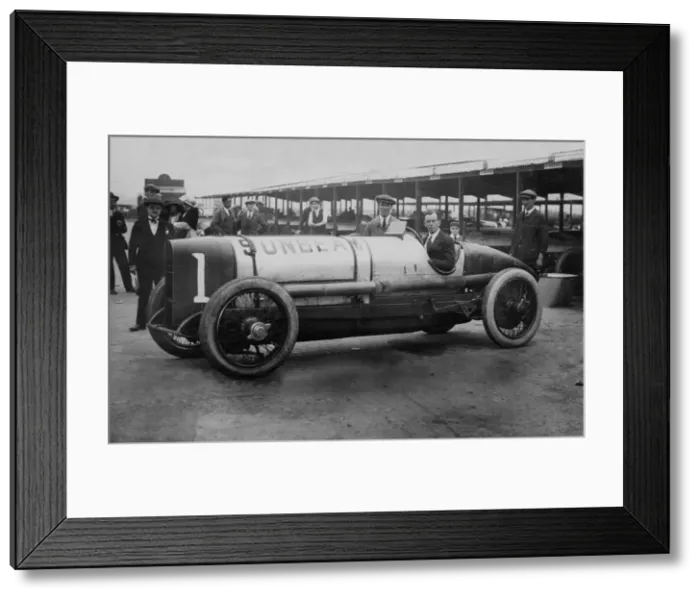 Framed Print : Sunbeam 350 hp, Kenelm Lee Guinness at Brooklands 1922. Creator: Unknown Framed Print : Sunbeam 350 hp, Kenelm Lee Guinness at Brooklands 1922. Creator: Unknown