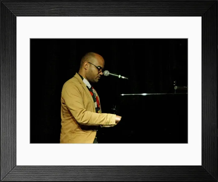 Framed Print : Benjamin Burrell, Carmen Souzas Silver Messengers, Verdict Jazz Club, Brighton East Sussex, 2019 Framed Print : Benjamin Burrell, Carmen Souzas Silver Messengers, Verdict Jazz Club, Brighton East Sussex, 2019