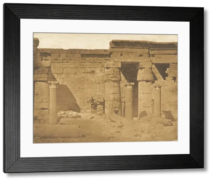 Framed Print : Cour du Palais Rhamses-Meiamoun, a Medinet-habou (Thè Framed Print : Cour du Palais Rhamses-Meiamoun, a Medinet-habou (Thè