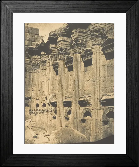 Framed Print : Colonnade interieure du Naos du Temple de Jupiter, a Baalbek (Hé Framed Print : Colonnade interieure du Naos du Temple de Jupiter, a Baalbek (Hé