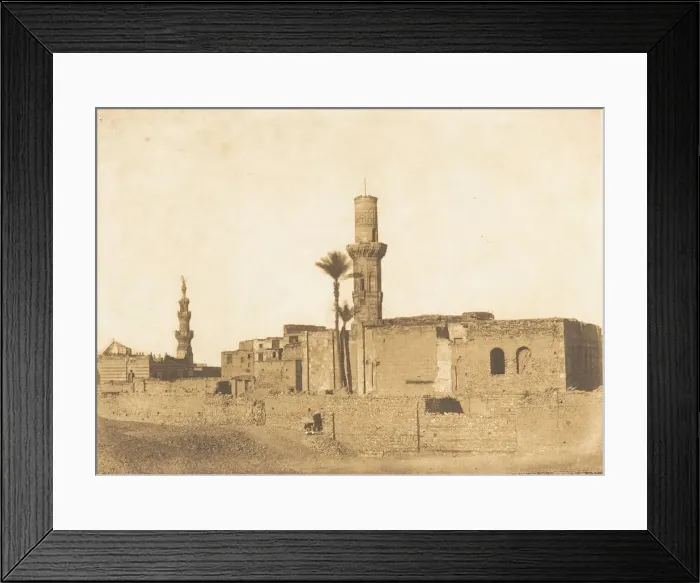 Framed Print : Vue d une Mosquee ruinee pres de Bab-Saida, au Kaire Framed Print : Vue d une Mosquee ruinee pres de Bab-Saida, au Kaire