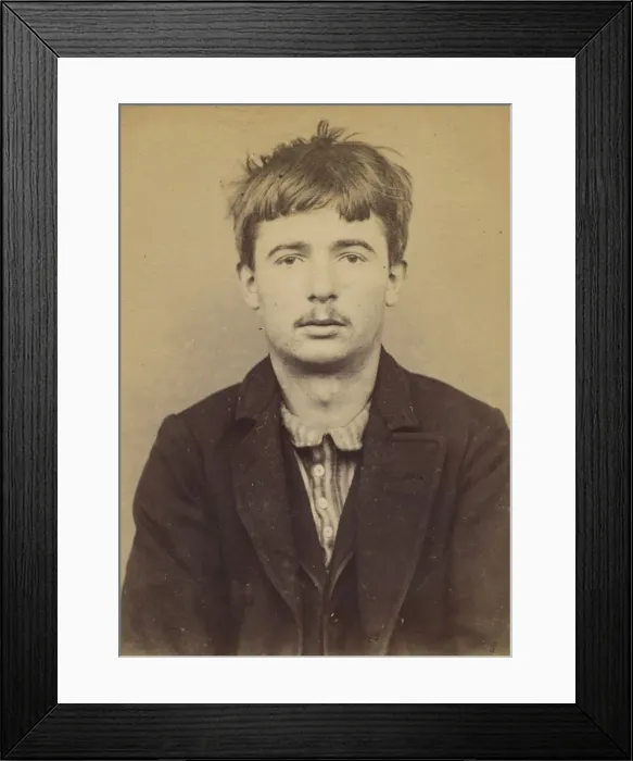 Framed Print : Hervy. Marcel, Noel. 19 ans, ne a Paris XVIIIe. Raccommodeur de porcelaine Framed Print : Hervy. Marcel, Noel. 19 ans, ne a Paris XVIIIe. Raccommodeur de porcelaine
