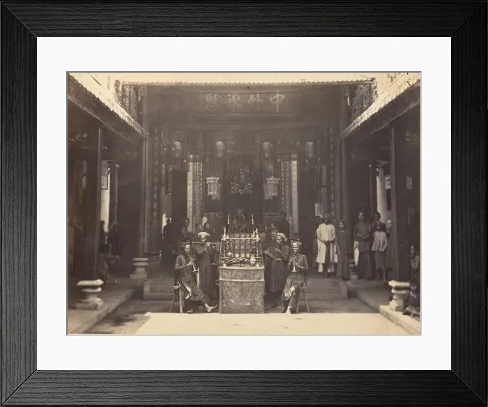 Framed Print : Ceremonie religieuse dans la Pagode Chinoise de Cholen, Saigon Framed Print : Ceremonie religieuse dans la Pagode Chinoise de Cholen, Saigon