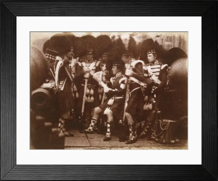 Framed Print : [Officer of the 92nd Gordon Highlanders Reading to the Troops, Edinburgh Castle], April 9