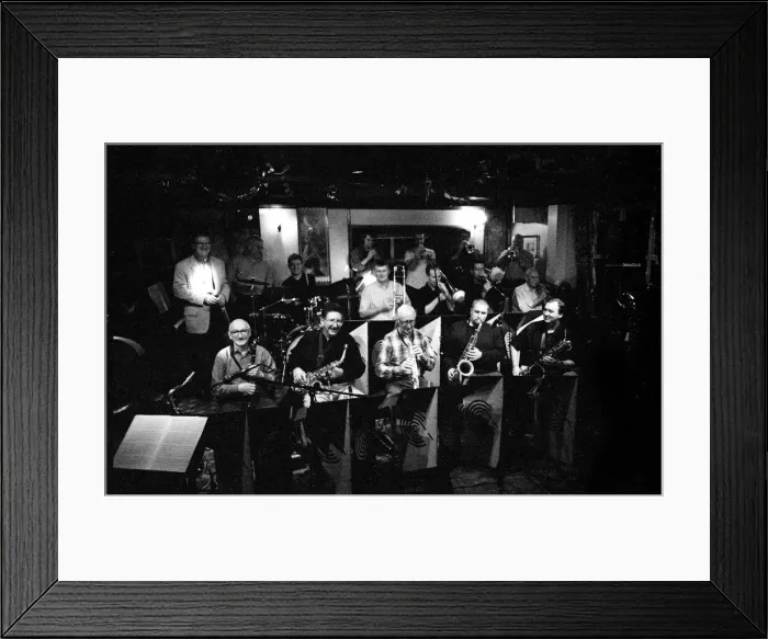 Framed Print : Allan Ganley, B. B. Watermill Jazz Club, Dorking, Surrey, Oct 2000 Framed Print : Allan Ganley, B. B. Watermill Jazz Club, Dorking, Surrey, Oct 2000
