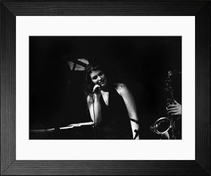 Framed Print : Jane Monheit, Brecon Jazz Festival, Brecon, Powys, Wales, Aug 2001 Framed Print : Jane Monheit, Brecon Jazz Festival, Brecon, Powys, Wales, Aug 2001