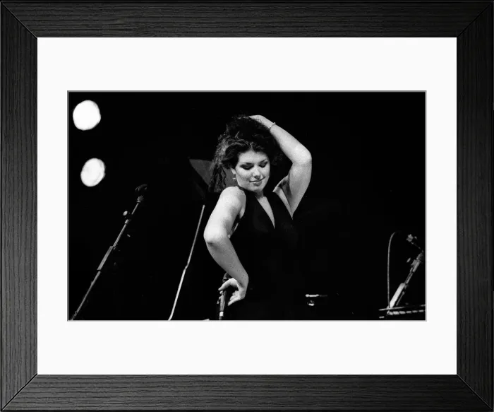 Framed Print : Jane Monheit, Brecon Jazz Festival, Brecon, Powys, Wales, Aug 2001 Framed Print : Jane Monheit, Brecon Jazz Festival, Brecon, Powys, Wales, Aug 2001