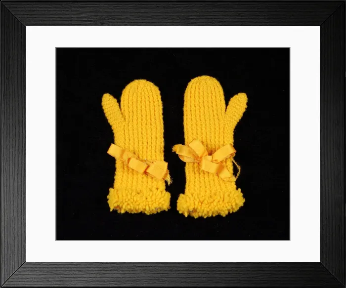 Framed Print : Mittens, American, 1880-89. Creator: Unknown Framed Print : Mittens, American, 1880-89. Creator: Unknown