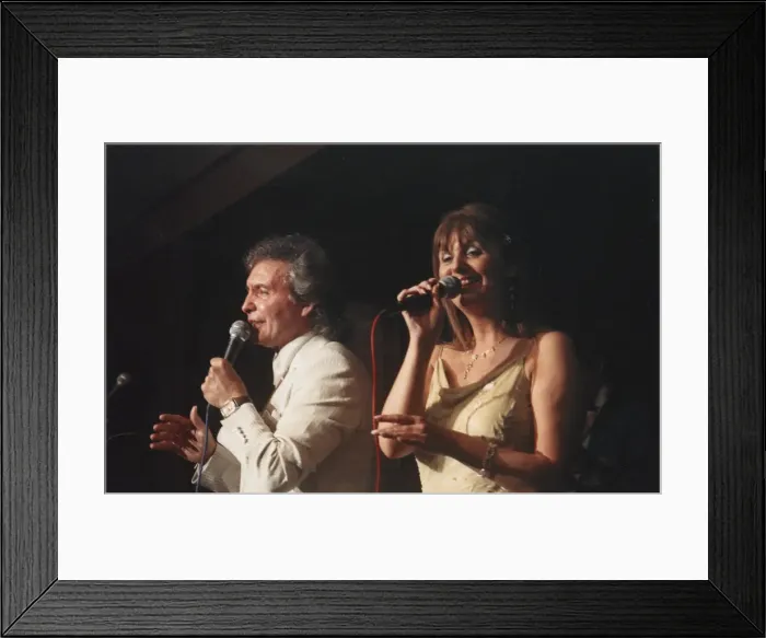 Framed Print : Todd Miller, Unknown female singer, All Star Crescendo Swing Band, Bournemouth, 2007 Framed Print : Todd Miller, Unknown female singer, All Star Crescendo Swing Band, Bournemouth, 2007