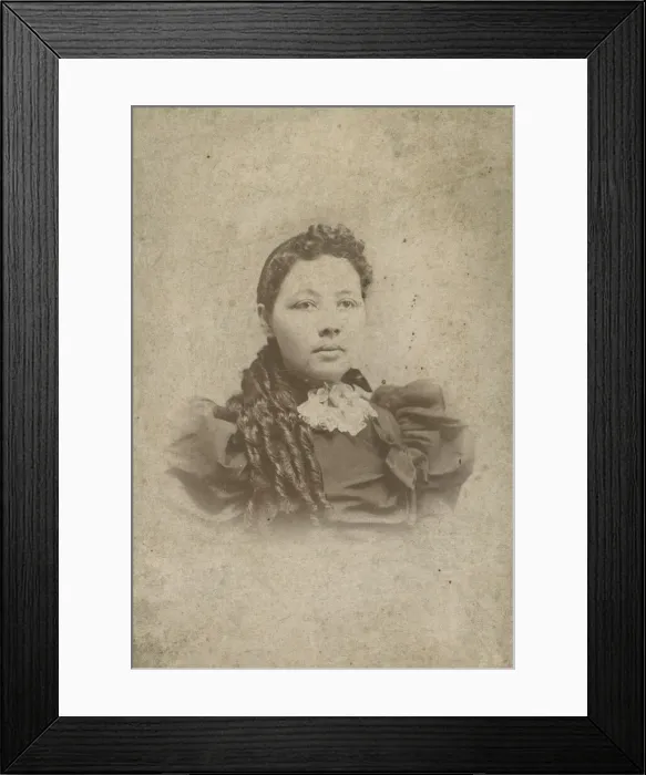 Framed Print : Cabinet card of an unidentified member of the Vass family, 1880-1917 Framed Print : Cabinet card of an unidentified member of the Vass family, 1880-1917