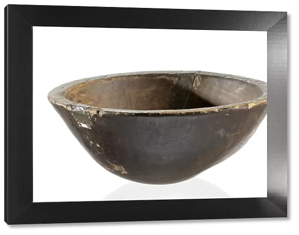 Burl bowl, 1750-1850. Creator: Unknown