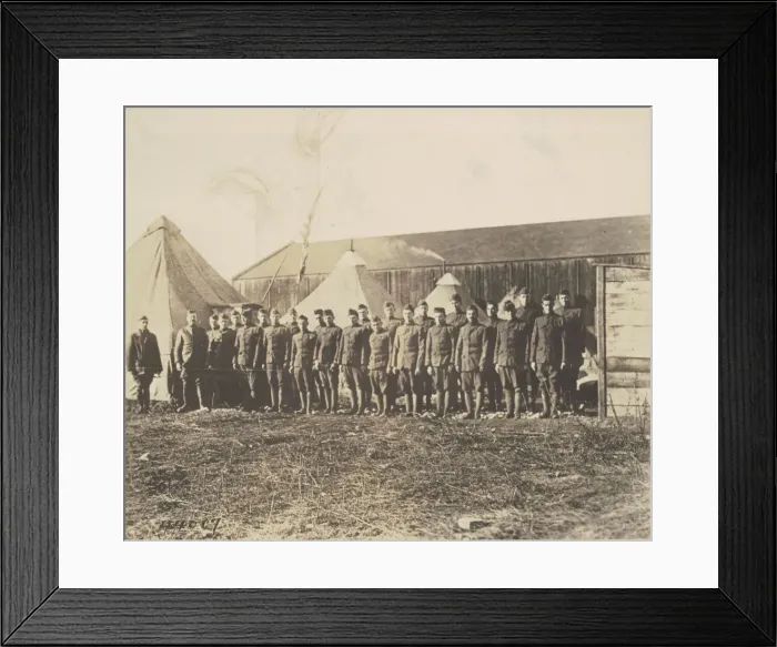 Framed Print : Photograph of World War I soldiers, 1918. Creator: Unknown