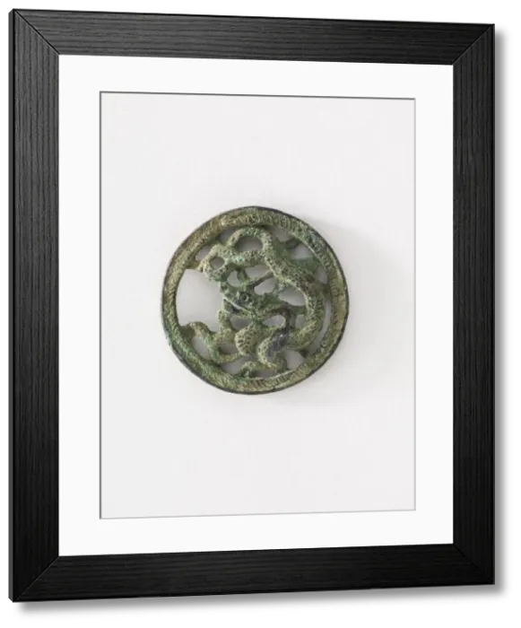 Framed Print : Costume ornament: dragon in roundel (pair with F1917. 565), Goryeo period