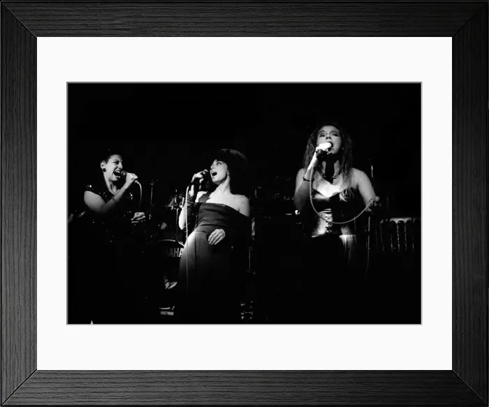 Framed Print : Kim Nazarian, Caprice Fox and Sara Kreiger, New York Voices, Ronnie Scott s, Soho Framed Print : Kim Nazarian, Caprice Fox and Sara Kreiger, New York Voices, Ronnie Scott s, Soho