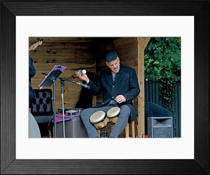 Framed Print : Sam Alexander, Three Horseshoes, Knockholt, Kent, 29th June 2021. Creator: Brian O Connor Framed Print : Sam Alexander, Three Horseshoes, Knockholt, Kent, 29th June 2021. Creator: Brian O Connor