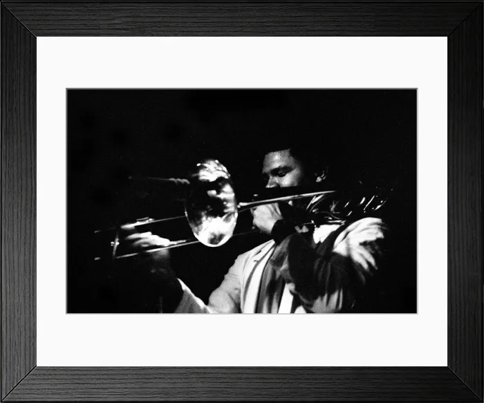 Framed Print : Robin Eubanks, Ronnie Scotts Jazz Club, Soho, London, May 1990 Framed Print : Robin Eubanks, Ronnie Scotts Jazz Club, Soho, London, May 1990