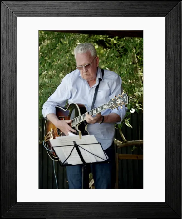 Framed Print : Jim Mullen, Roger Beaujolais Quartet, Three Horseshoes, Knockholt, Kent, 1st June 2021 Framed Print : Jim Mullen, Roger Beaujolais Quartet, Three Horseshoes, Knockholt, Kent, 1st June 2021