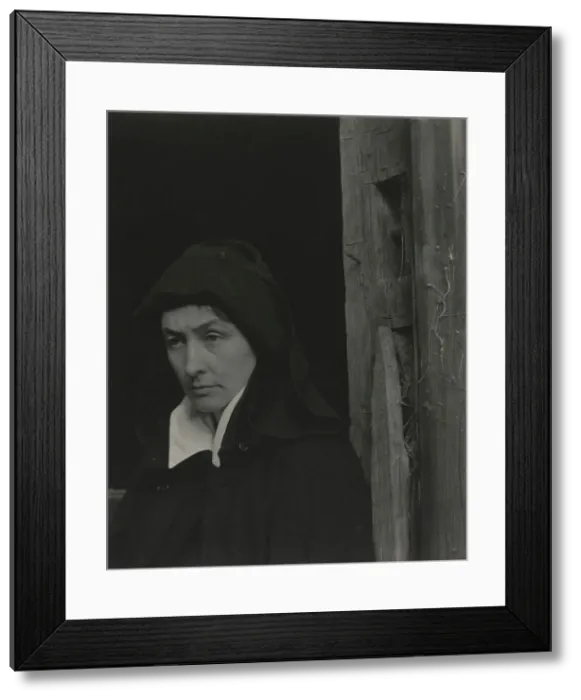 Framed Print : Georgia O Keeffe, 1922. Creator: Alfred Stieglitz Framed Print : Georgia O Keeffe, 1922. Creator: Alfred Stieglitz