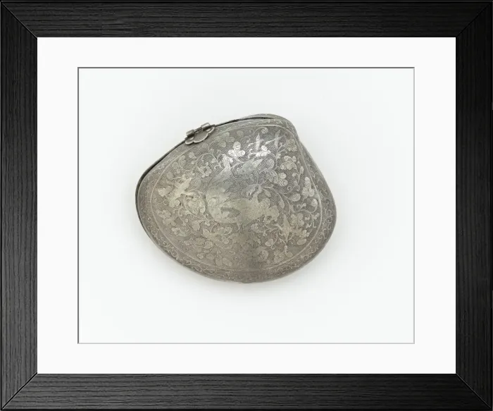 Framed Print : Hinged cosmetic box in the form of a clam s... Early or mid-Tang dynasty