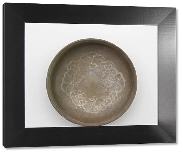Dish, Safavid period, 17th century. Creator: Unknown