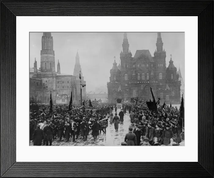 Framed Print : Celebrations on the occasion of the 8th anniversary of the October Revolution in Moscow Framed Print : Celebrations on the occasion of the 8th anniversary of the October Revolution in Moscow