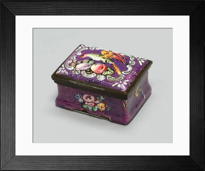 Framed Print : Snuff Box, Bilston, c. 1775. Creator: Unknown Framed Print : Snuff Box, Bilston, c. 1775. Creator: Unknown