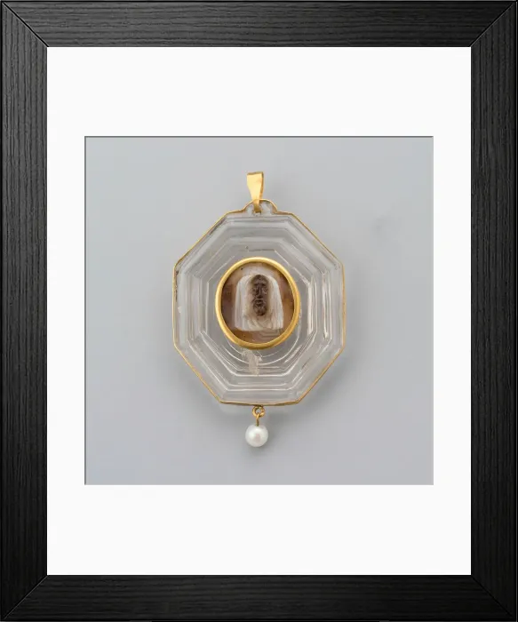 Framed Print : Pendant, Italy, cameo: 15th / 16th century; frame: 17th / 18th century; mounts: 19th century Framed Print : Pendant, Italy, cameo: 15th / 16th century; frame: 17th / 18th century; mounts: 19th century